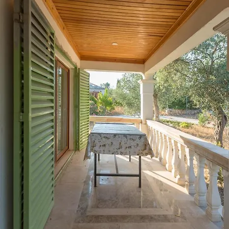 Bungolow Ciftlik Evleri Villa Kusadasi