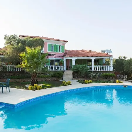 Bungolow Ciftlik Evleri Villa Kusadasi